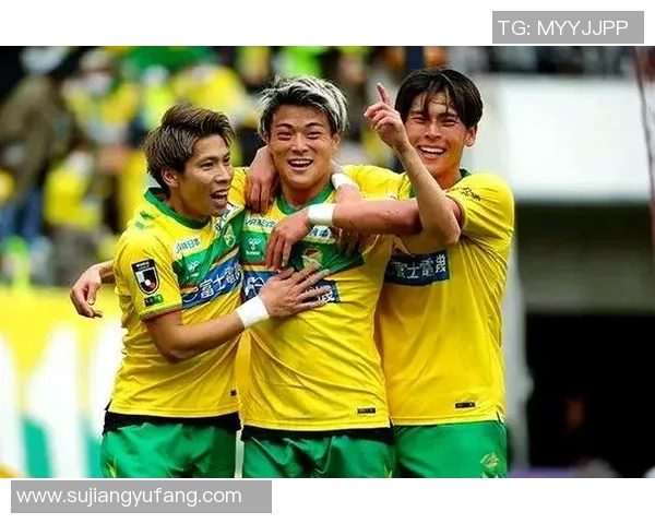 清水心跳与鹿岛鹿角的激烈对决展现足球魅力与团队精神的巅峰较量