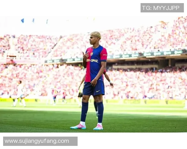 德国11号足球明星巴萨的辉煌历程与未来展望